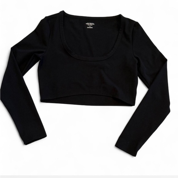 Wild Fable Black Crop Top. Medium - Picture 1 of 3